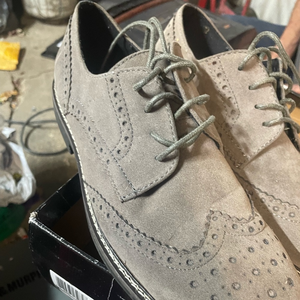 Nice shoe.  Only wore a few times.